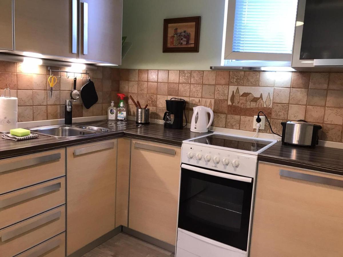 Spacious 1Bdrm Apartment Near Metro. Free Parking Vantaa Buitenkant foto